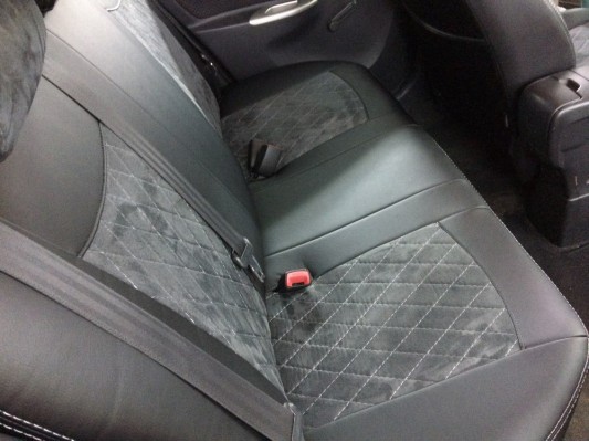 Авточехлы на Toyota Yaris Авточехлы на Toyota Yaris