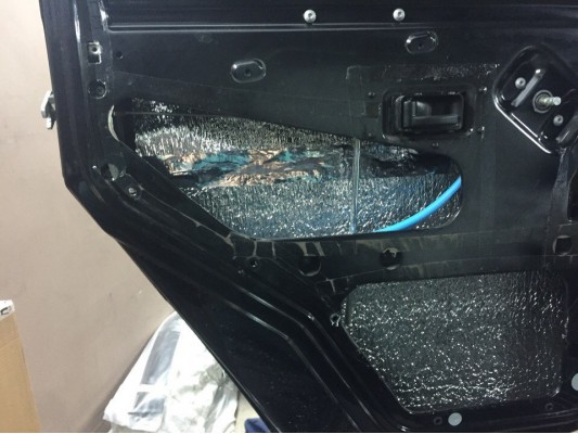 Шумоизоляция дверей